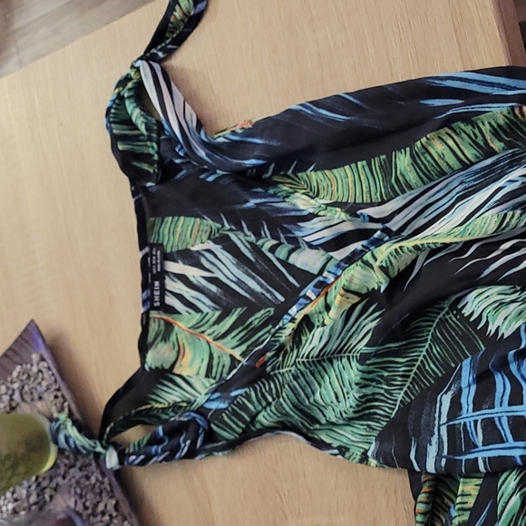 Gorgeous Tropical Maxi Dress - Picture 10 of 12